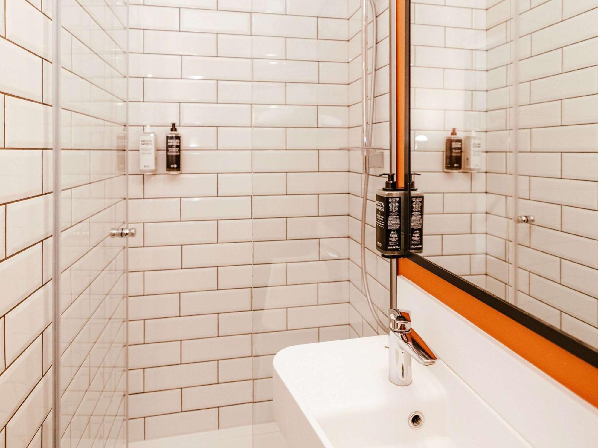 Ibis Styles Luxembourg Centre Gare Hotel Bagian luar foto