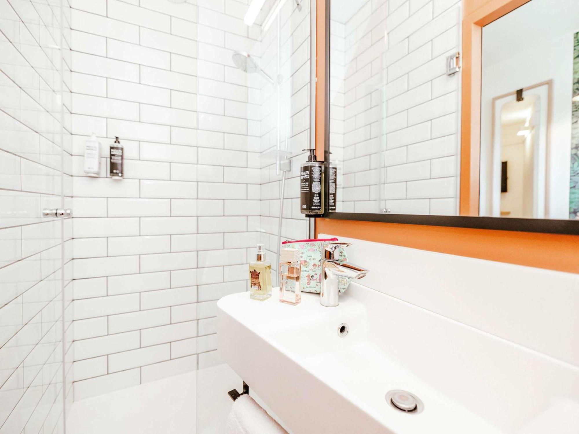 Ibis Styles Luxembourg Centre Gare Hotel Bagian luar foto