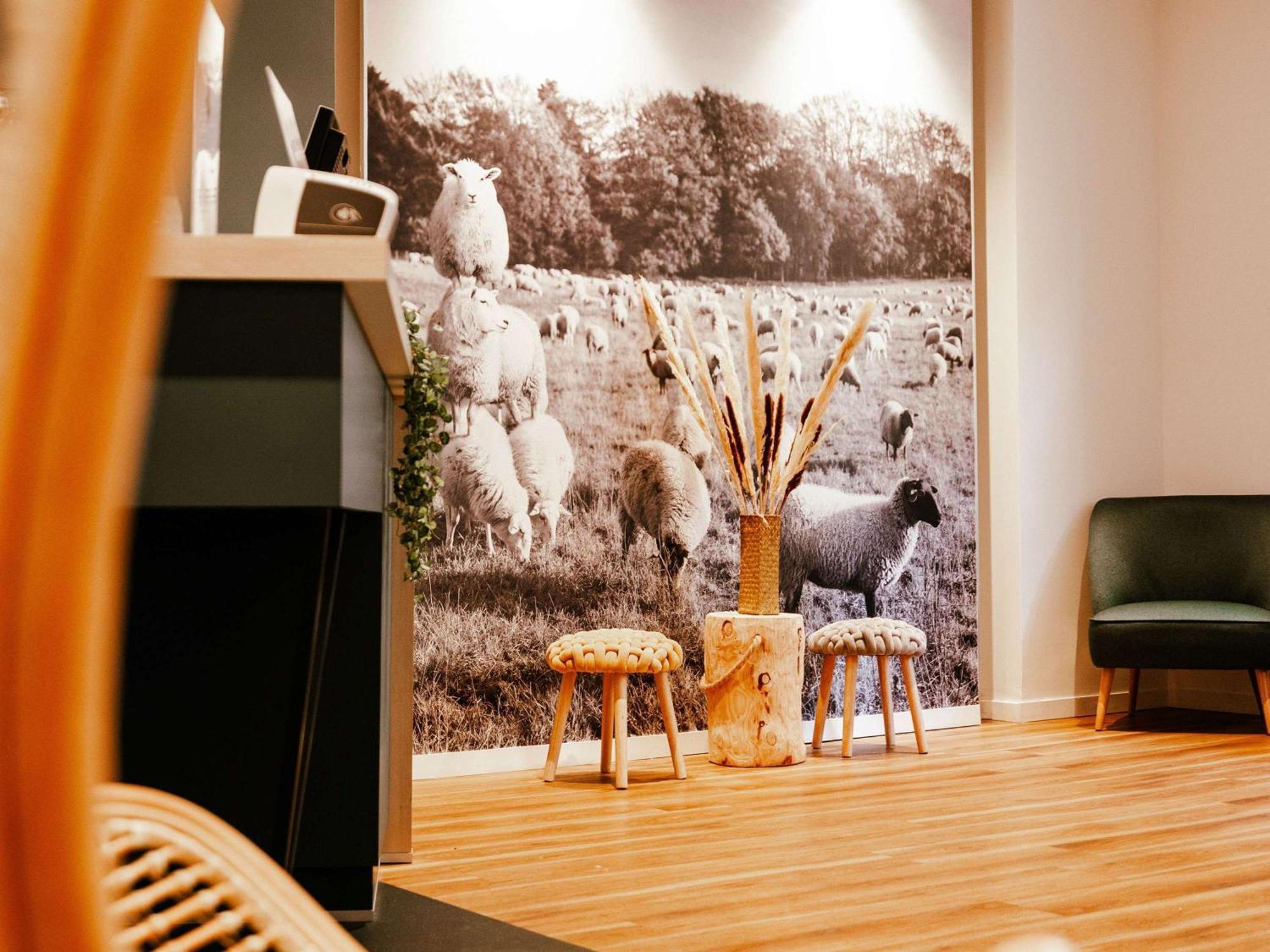 Ibis Styles Luxembourg Centre Gare Hotel Bagian luar foto